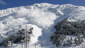 Висока степен за опасност от лавини: Какви са съветите на спасителите