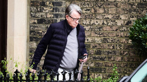 Заради връзки с Епстийн: Задържаха бившия британски посланик в САЩ Питър Манделсън