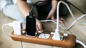 Дете загина, поразено от токов удар в Ботевград