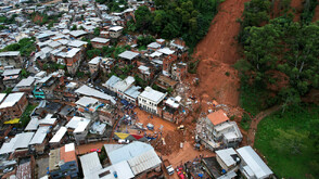 Най-малко 36 загинали при наводнения в Бразилия