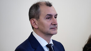 МЗ спря две обществени поръчки заради непрозрачен процес и подозрения за завишаване на цени