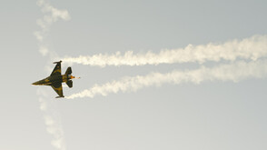 Турски F-16 се разби след излитане, пилотът загина