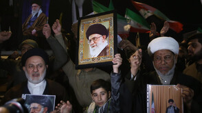 Канцеларията на Али Хаменей нарече "психологическа война“ информацията, че аятолахът е мъртъв