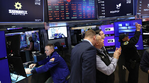 Скок в цената на петрола, в сряда борсовите индекси отчетоха спад