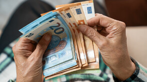 Законови промени предвиждат хората лесно да се отказват от договори за финансови услуги, без да дължат неустойки