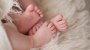 Щастлива развръзка: Намериха приемен дом за 9-месечните близнаци