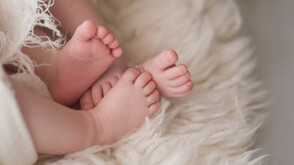 Майката на близнаците, намерили приемен дом: Лъжа е, че съм ги изоставила