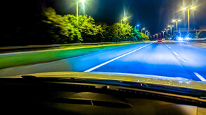 Кандидат-шофьорите ще карат задължително и през нощта