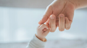 Как се става приемен родител в България