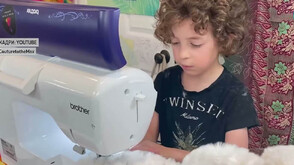 Кой е най-младият моден дизейнер в света