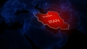 Близкият изток - нови въздушни удари, отменени полети и скок на цените на горивата