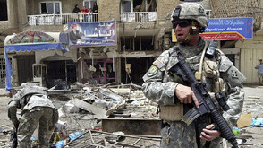 Силни експлозии разтърсиха района около посолството на САЩ в Багдад