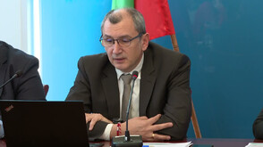 МЗ: Има сериозно изоставане при изграждането на базите за медицинските хеликоптери