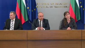 Подадени са 44 000 заявления за гласуване в чужбина, с близо 10 000 повече от предходния вот