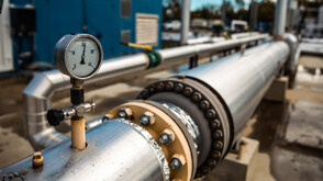 ЕК: До следващата зима държавите да заредят газохранилищата заради войната в Близкия изток