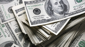 Подписът на Тръмп ще фигурира върху 100-доларови банкноти