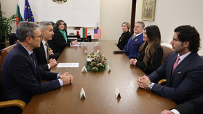 Гюров и Йотова разговаряха с посланика на САЩ в Гърция Кимбърли Гилфойл