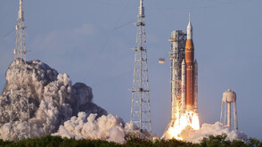 Астронавтите от „Артемис 2“ вече пътуват към Луната