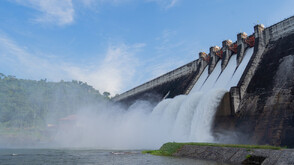 Язовир „Александър Стамболийски“ прелива след пороите