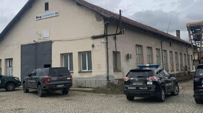 Разкриха незаконна фабрика за цигари в Дупница (СНИМКИ)