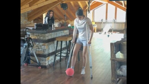 Малена Замфирова вече ходи сама, изкачва стълби и играе с топка с помощта на патерици (ВИДЕО)