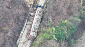 Инцидент с влак край Трявна, има пострадали пътници