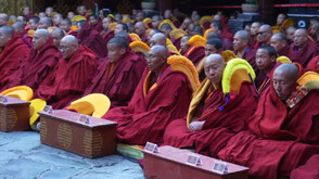 Тринадесет монаси получиха най-високата академична степен в тибетския будизъм