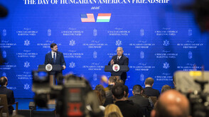 Вицепрезидентът на САЩ отиде на предизборен митинг в Унгария и агитира за Орбан