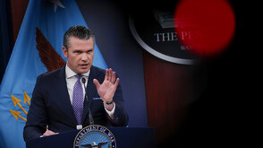 Пийт Хегсет: Ормузкият проток е отворен, силите на САЩ ще останат в региона