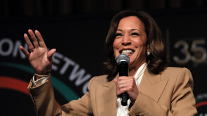 Камала Харис обмисля да се кандидатира за президент на следващите избори в САЩ