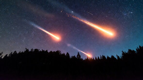 До 18 метеора за час: Вижте кога е максимумът на метеорния поток Лириди (СНИМКИ+ВИДЕО)