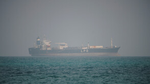 Два танкера, свързани с Иран, са преминали през Ормузкия проток