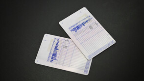 "Изпитен туризъм": Софиянци "купуват" книжки в Перник и Враца?