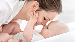 Кои са най-честите въпроси на родителите през първите месеци с бебе