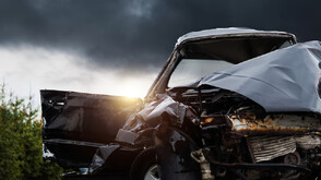 Шофьор с двумесечен стаж причини катастрофа, в която загина 17-годишен