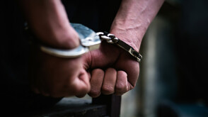 Задържаха четирима служители на ТЕЦ „Бобов дол“, иззеха счетоводни документи, списъци с имена и предложения за награди