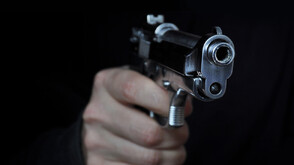 Въоръжен мъж уби най-малко петима души и рани още десет в супермаркет в Киев