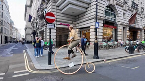 Ретро велосипеди на парад по улиците на Лондон (ВИДЕО)