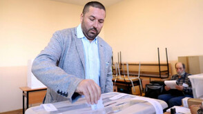 Лидерът на "Сияние" упражни правото си на глас