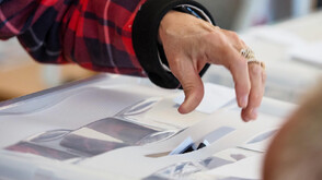 Предсрочният вот в Кърджали - под лупата на ОССЕ: Село Долна Крепост гласува в дома на Ембие