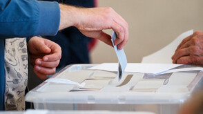 Районните избирателни комисии предават протоколите в ЦИК, която до четвъртък ще обяви резултатите