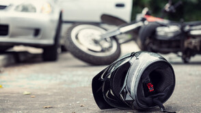 Моторист без номера предизвика катастрофа във Варна и избяга от мястото на инцидента