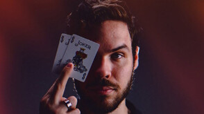 „Ние симулираме невъзможното“: Един съвременен магьосник разказва за тайните и психологията на илюзията