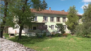 Сигнал за бити, заключвани и тормозени деца в детска градина в Павликенско