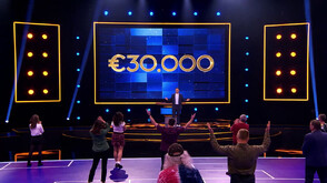 Съперничеството в The Floor достига точка на кипене