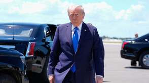 Тръмп след стрелбата: Беше доста травмиращо за Мелания, аз помислих, че е паднал поднос