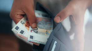 Колко пари са нужни за месечната издръжка на тричленно семейство у нас