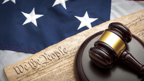 След стрелбата във Вашингтон: Повдигнаха три обвинения на извършителя, предстоят още