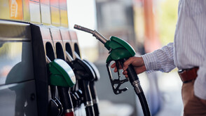 Германия с трайно скъпи горива въпреки мерките, Франция отчита спад