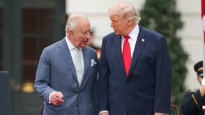 Белият дом нарече Тръмп крал на снимката му с Чарлз III